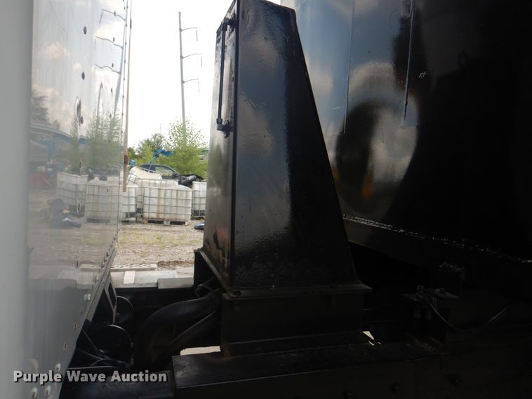 image for item KX9641 2005 Kenworth T800  dump truck