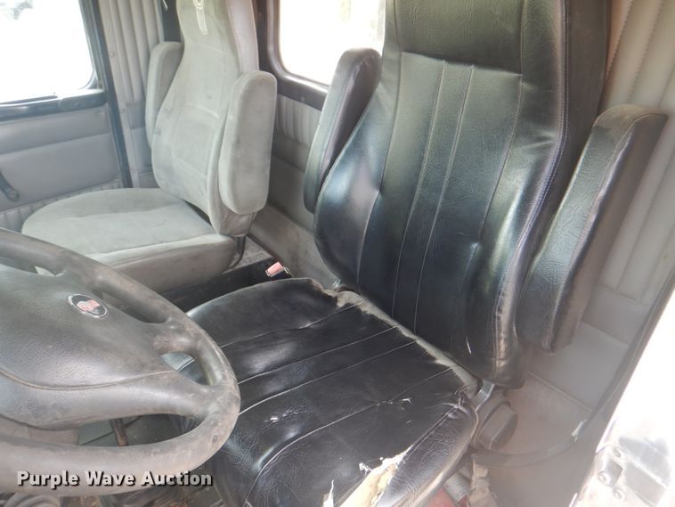 image for item KX9641 2005 Kenworth T800  dump truck