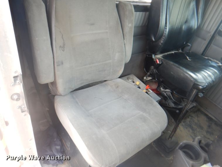 image for item KX9641 2005 Kenworth T800  dump truck