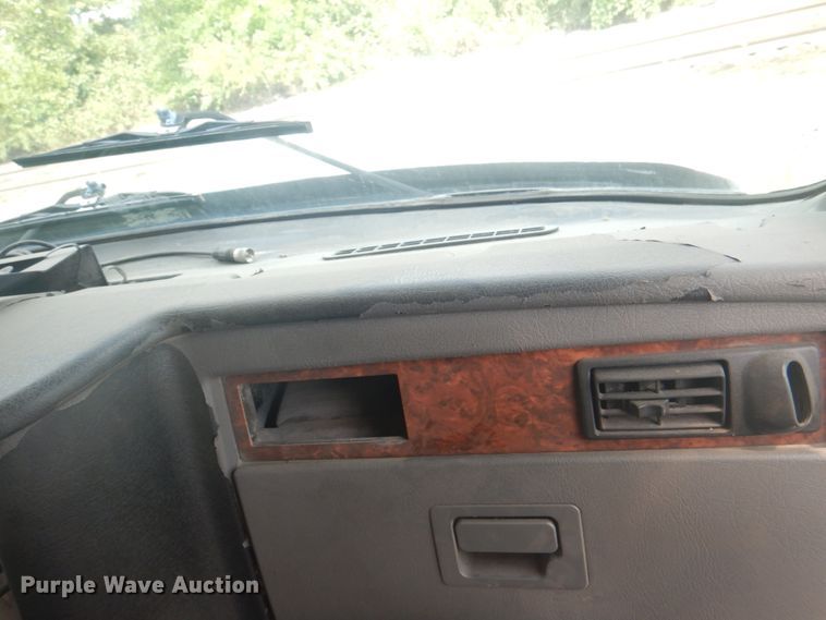 image for item KX9641 2005 Kenworth T800  dump truck