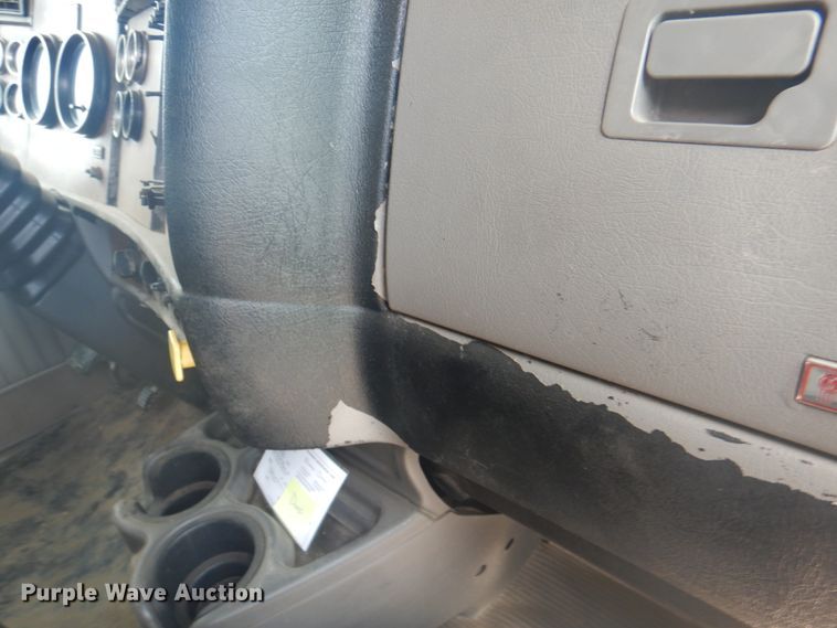 image for item KX9641 2005 Kenworth T800  dump truck