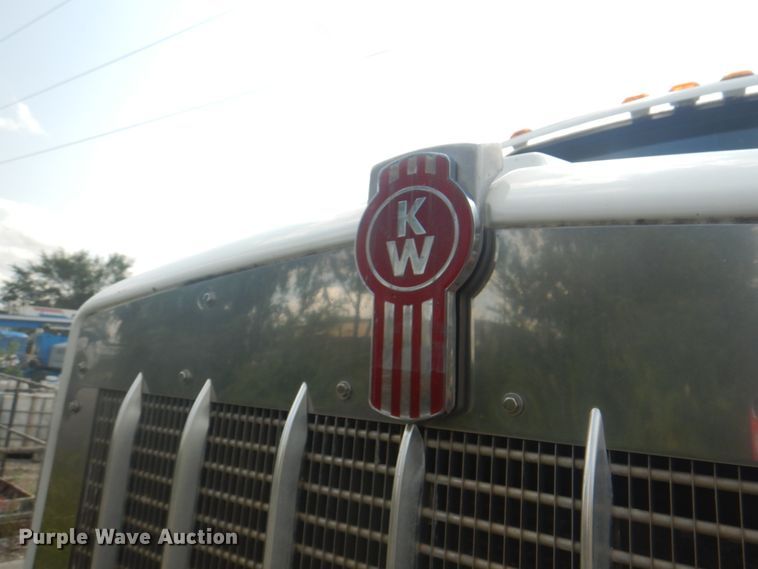 image for item KX9641 2005 Kenworth T800  dump truck