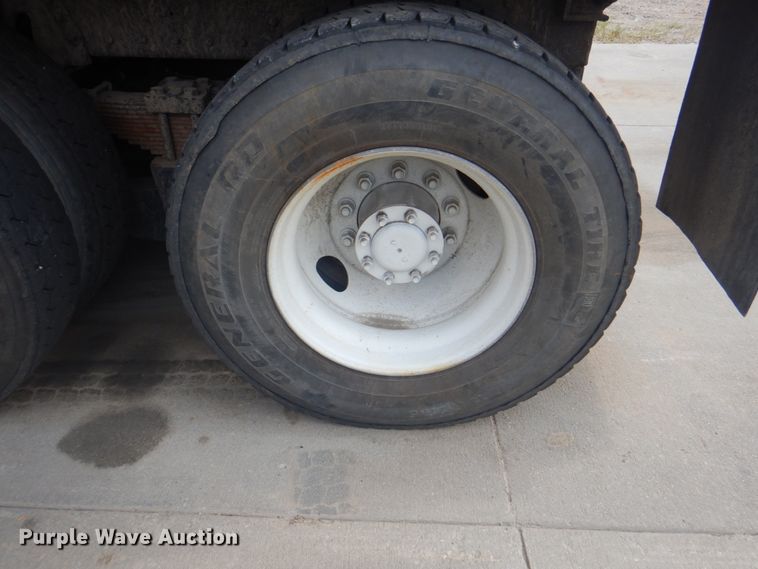 image for item KX9641 2005 Kenworth T800  dump truck