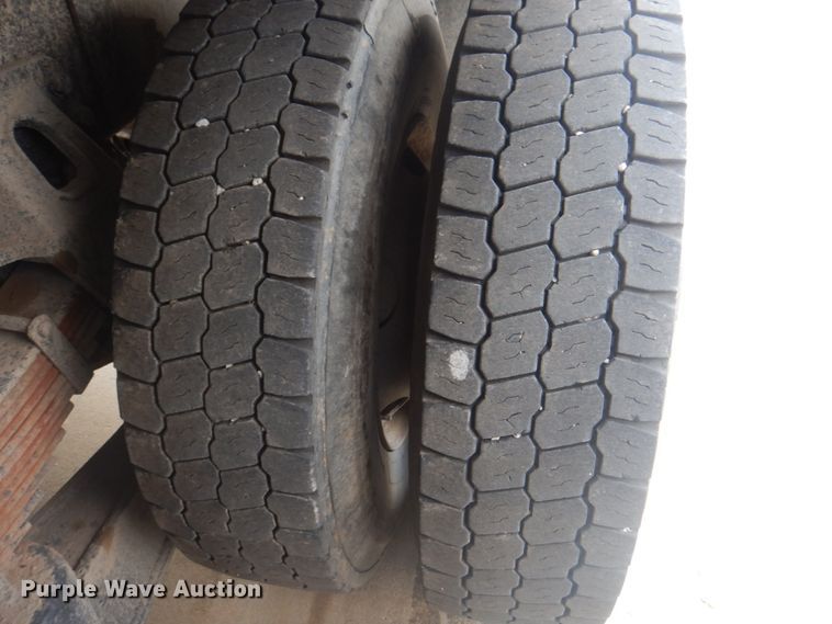 image for item KX9641 2005 Kenworth T800  dump truck