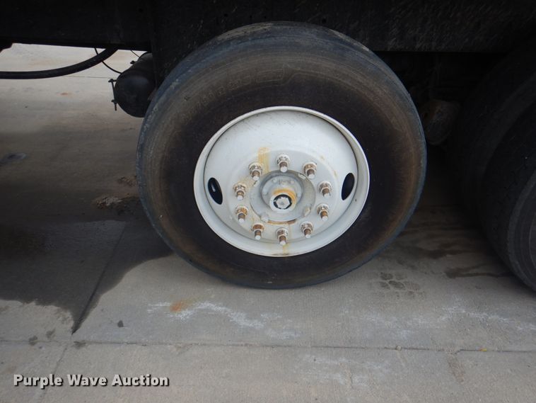 image for item KX9641 2005 Kenworth T800  dump truck