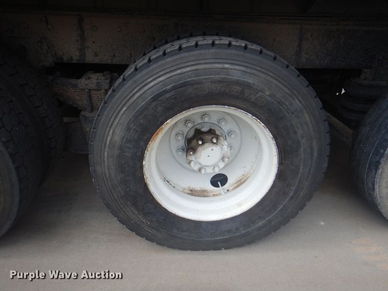 image for item KX9641 2005 Kenworth T800  dump truck