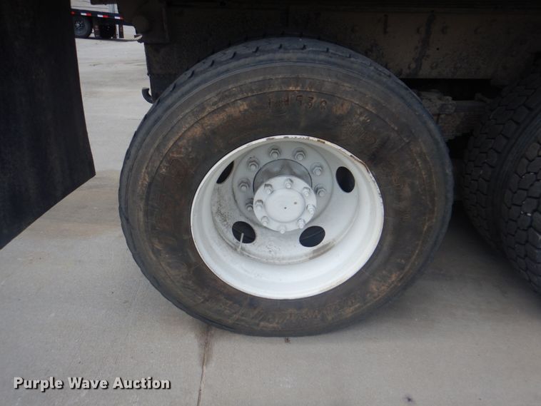 image for item KX9641 2005 Kenworth T800  dump truck