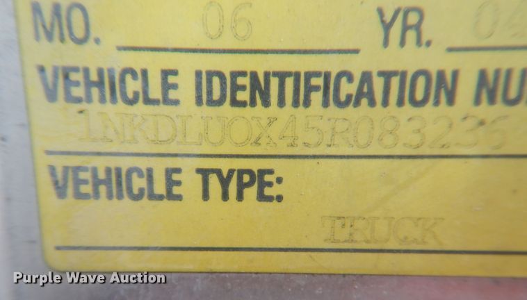 image for item KX9641 2005 Kenworth T800  dump truck