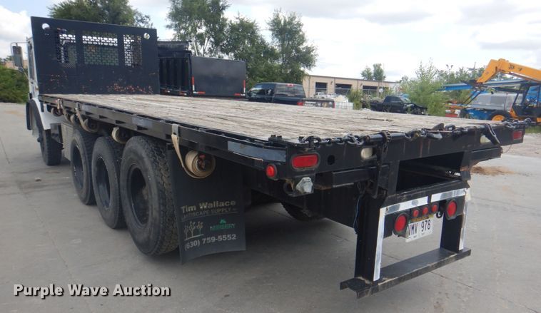 image for item KX9642 1985 Mack MR611S  flatbed truck