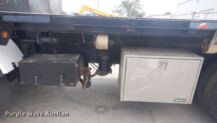 image for item KX9642 1985 Mack MR611S  flatbed truck