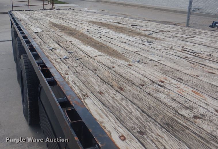 image for item KX9642 1985 Mack MR611S  flatbed truck