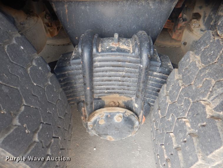 image for item KX9642 1985 Mack MR611S  flatbed truck