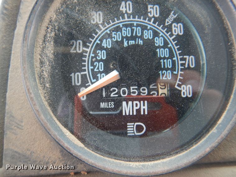 image for item KX9642 1985 Mack MR611S  flatbed truck