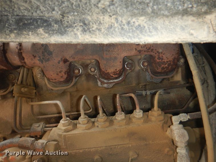 image for item KX9642 1985 Mack MR611S  flatbed truck