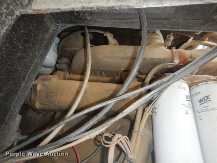 image for item KX9642 1985 Mack MR611S  flatbed truck