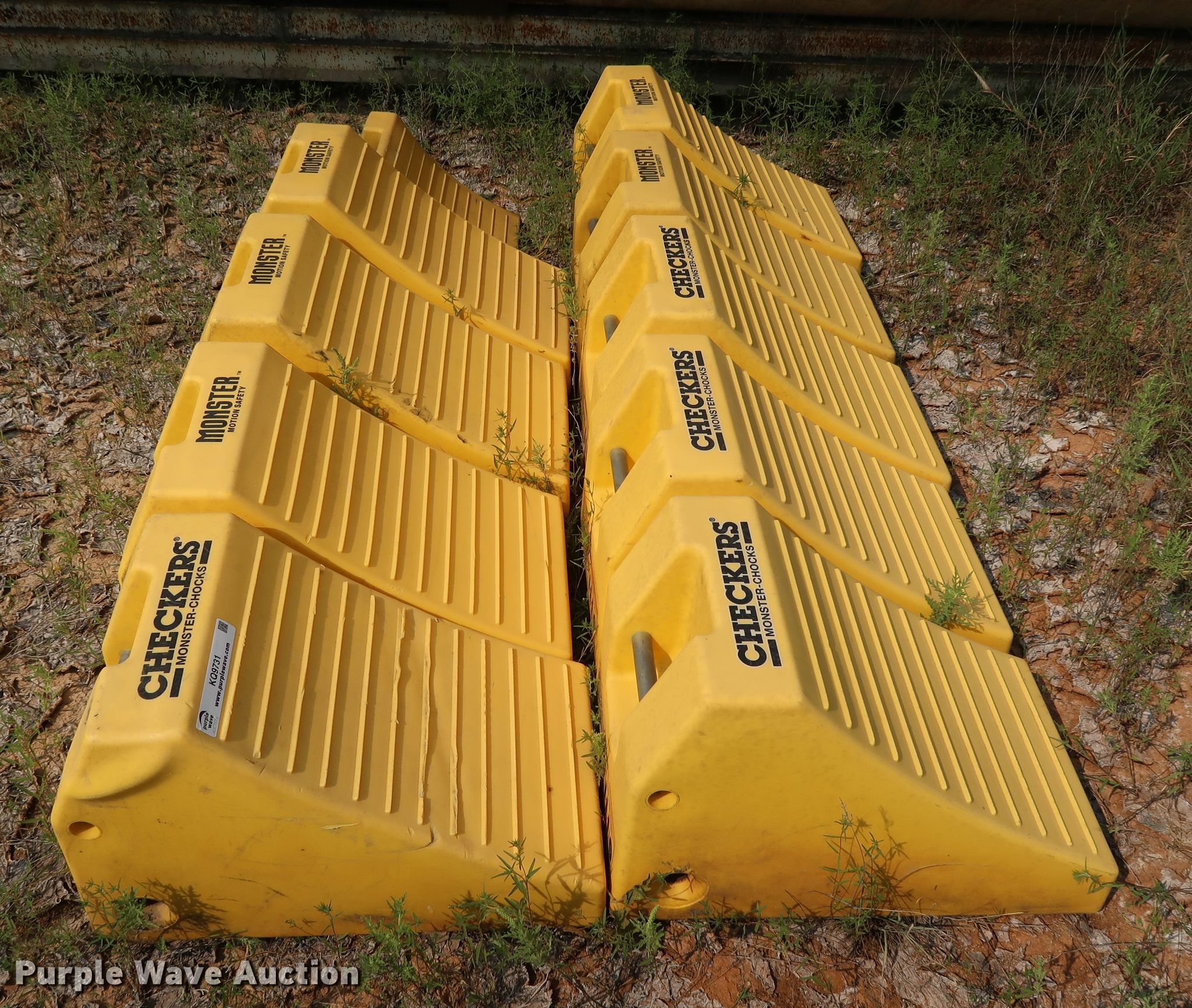 (10) Checkers Monster-Chocks wheel chocks in Ardmore, OK | Item KQ9731 ...