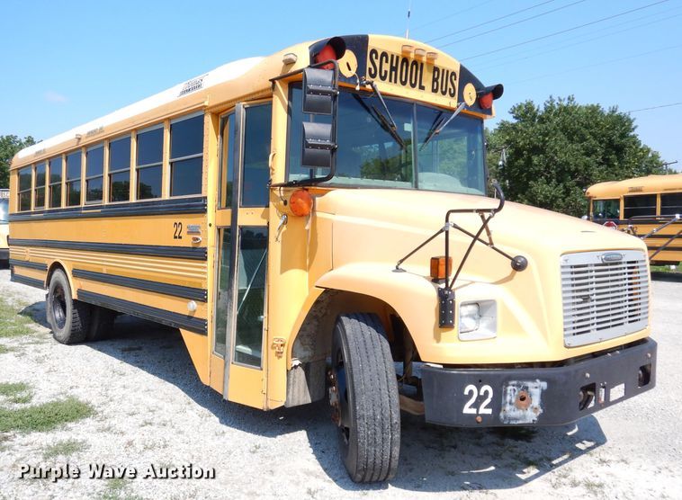 image for item DG0725 2006 Freightliner Thomas  school bus