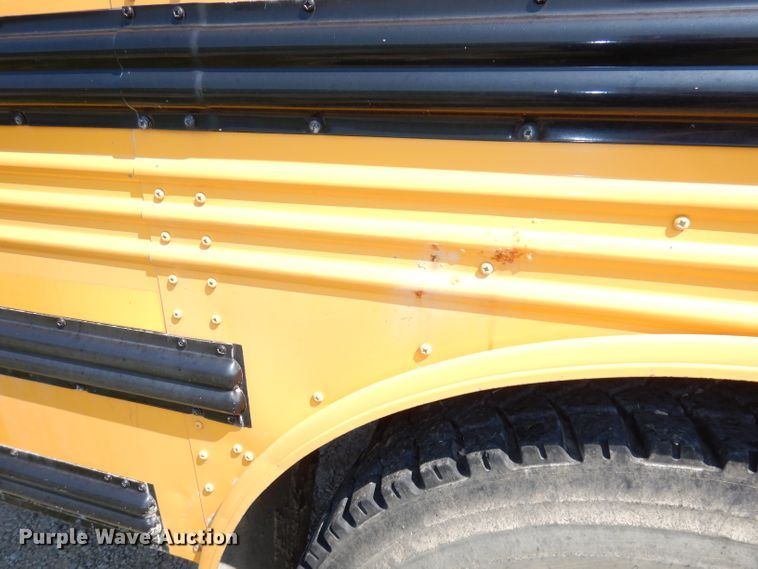 image for item DG0725 2006 Freightliner Thomas  school bus