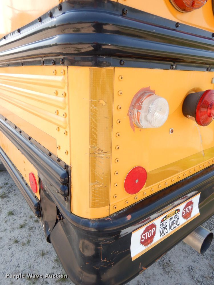 image for item DG0725 2006 Freightliner Thomas  school bus