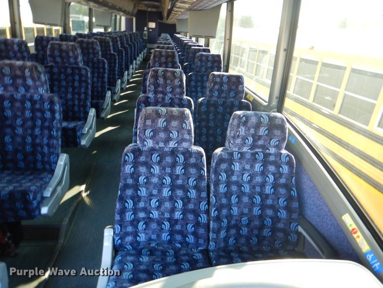 image for item DG1716 2008 MCI J4500  coach bus