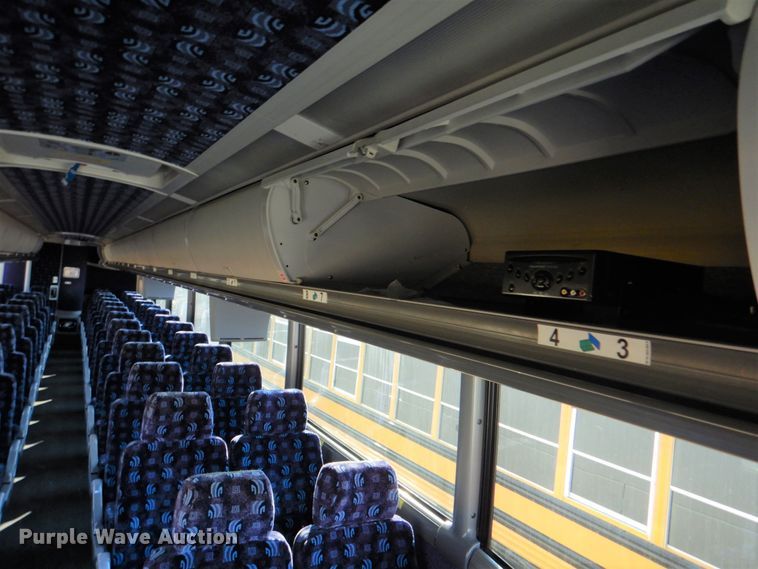 image for item DG1716 2008 MCI J4500  coach bus