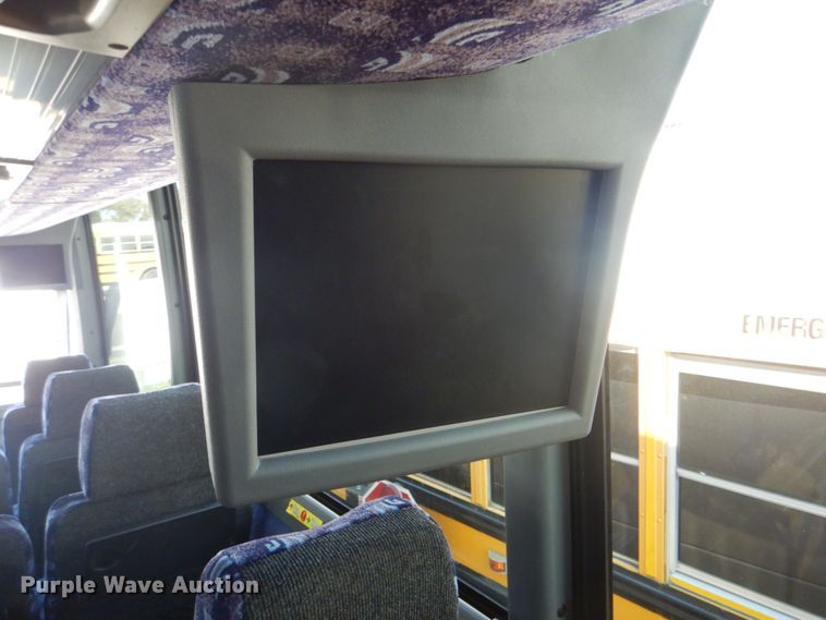 image for item DG1716 2008 MCI J4500  coach bus