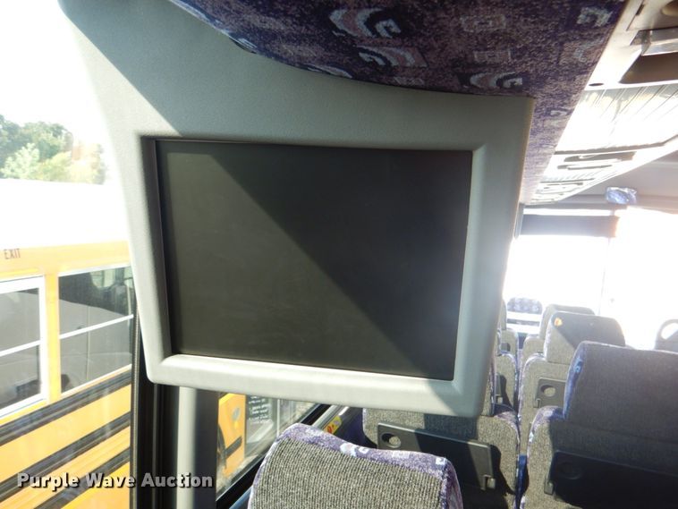 image for item DG1716 2008 MCI J4500  coach bus