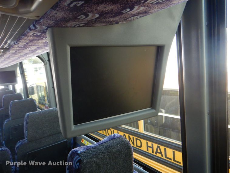 image for item DG1716 2008 MCI J4500  coach bus