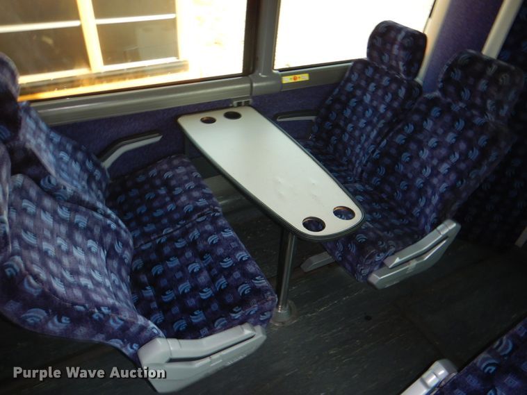 image for item DG1716 2008 MCI J4500  coach bus