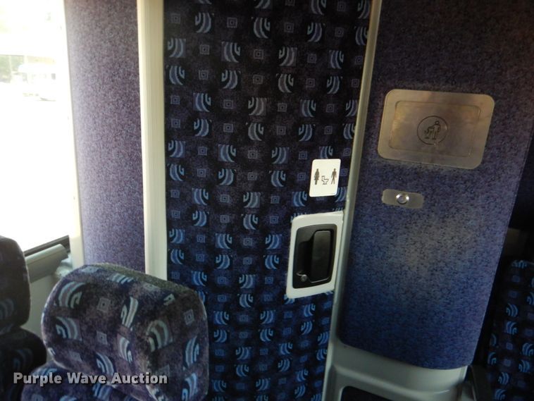 image for item DG1716 2008 MCI J4500  coach bus