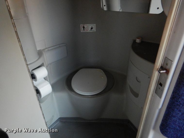 image for item DG1716 2008 MCI J4500  coach bus