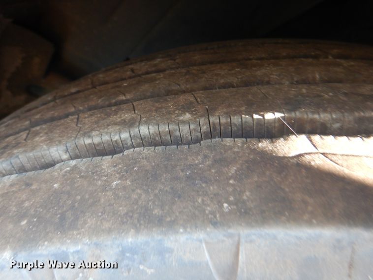 image for item DG1716 2008 MCI J4500  coach bus