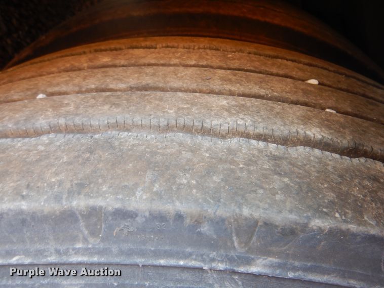 image for item DG1716 2008 MCI J4500  coach bus