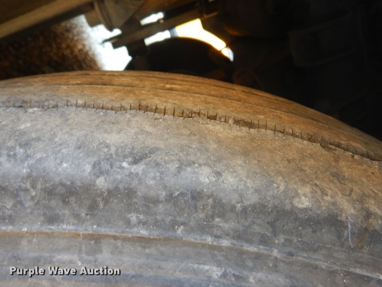 image for item DG1716 2008 MCI J4500  coach bus