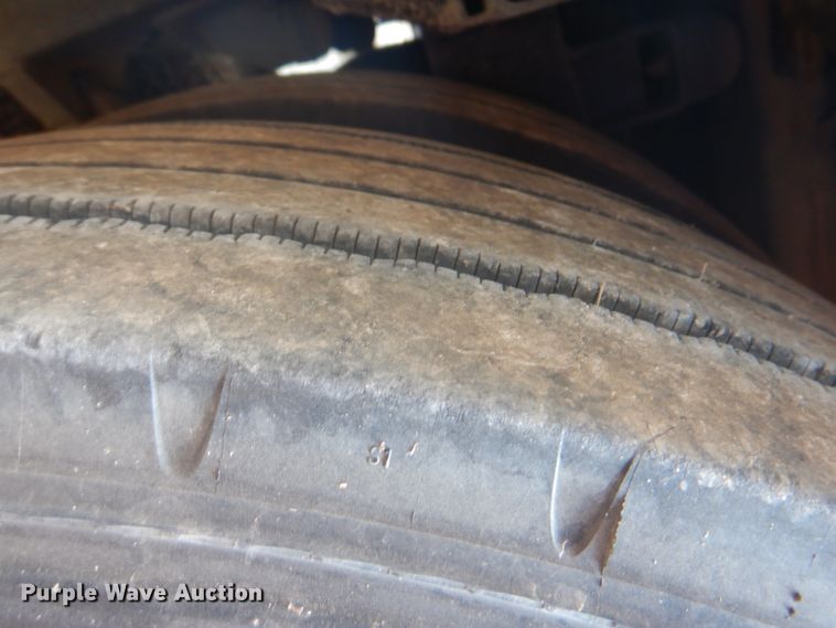 image for item DG1716 2008 MCI J4500  coach bus