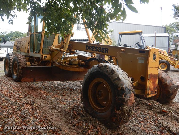 image for item DJ0553 1991 Dresser 850  motor grader