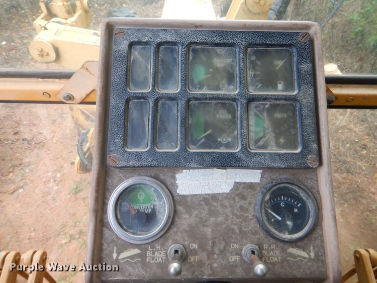 image for item DJ0553 1991 Dresser 850  motor grader