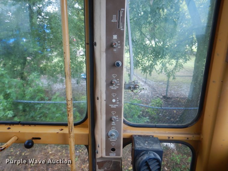 image for item DJ0553 1991 Dresser 850  motor grader