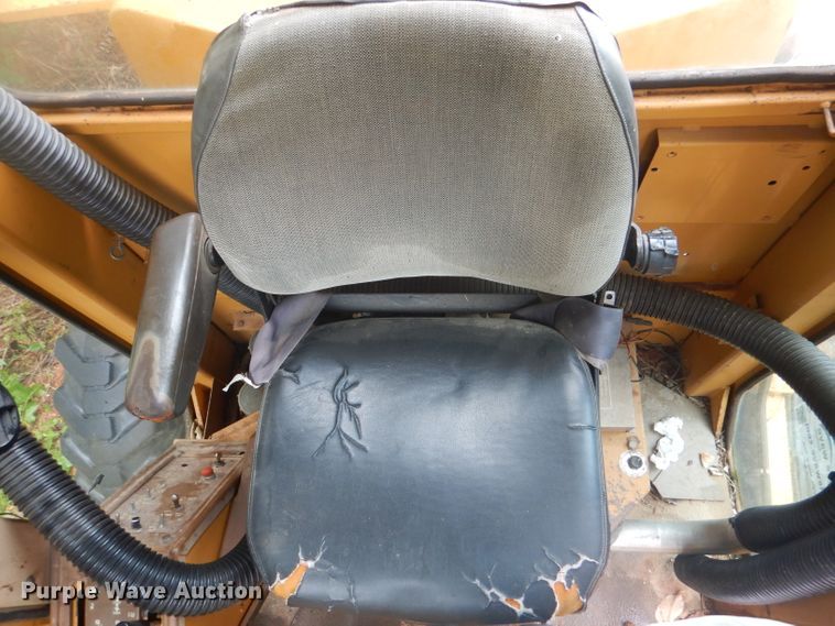 image for item DJ0553 1991 Dresser 850  motor grader