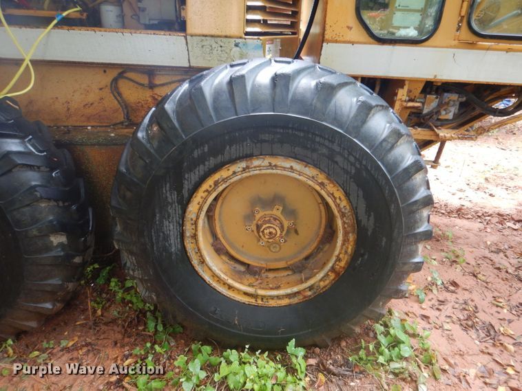 image for item DJ0553 1991 Dresser 850  motor grader