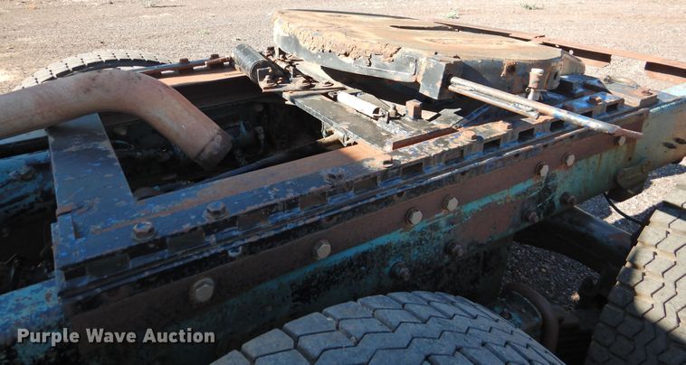 image for item DK2436 1989 Mack R690ST  semi truck