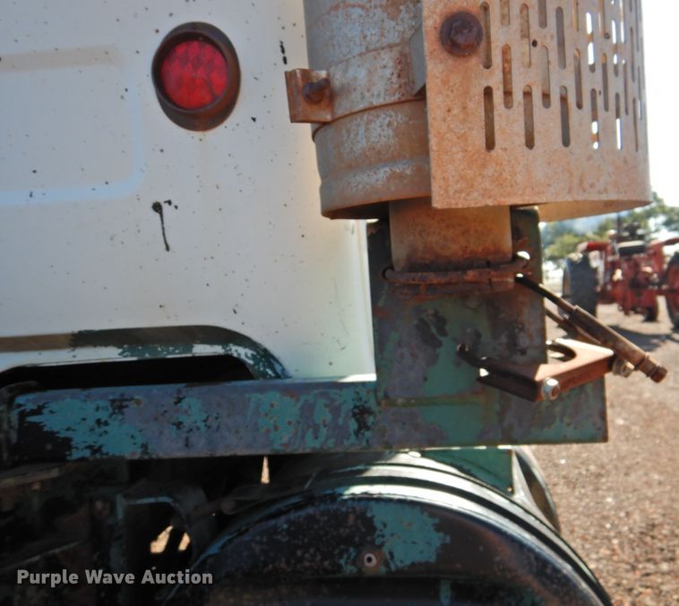 image for item DK2436 1989 Mack R690ST  semi truck