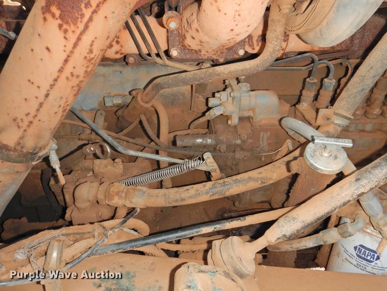 image for item DK2436 1989 Mack R690ST  semi truck