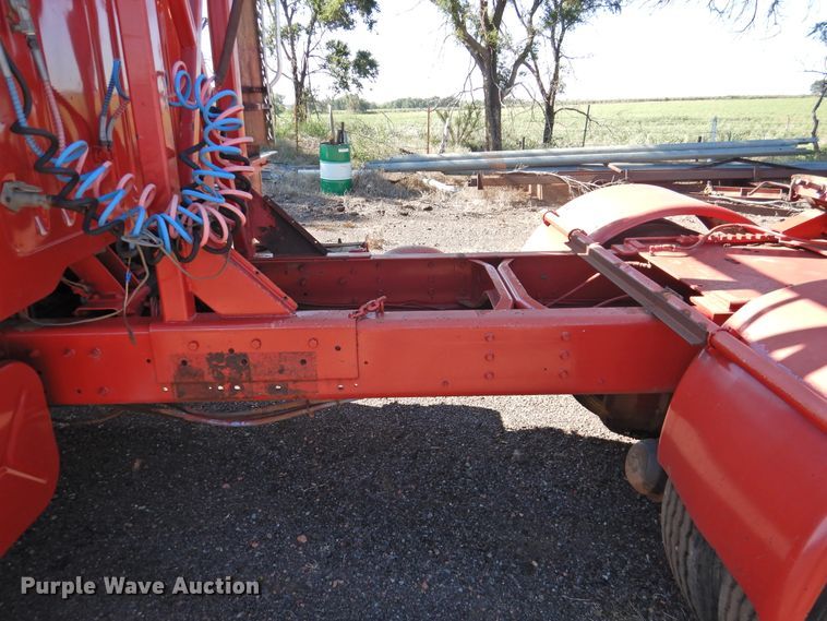 image for item DK2438 1981 International 2575  semi truck