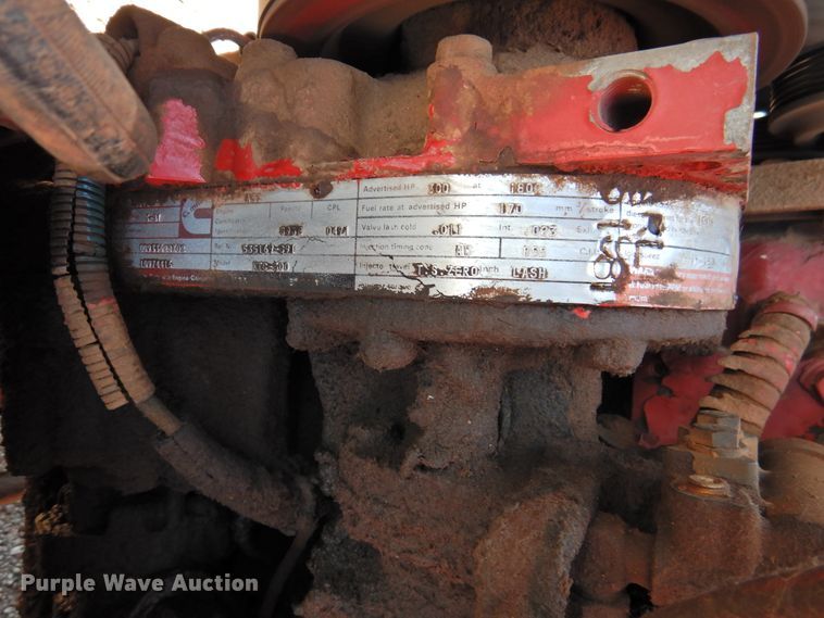 image for item DK2438 1981 International 2575  semi truck