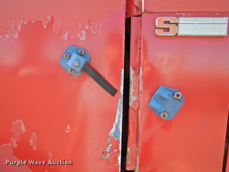 image for item DK2438 1981 International 2575  semi truck