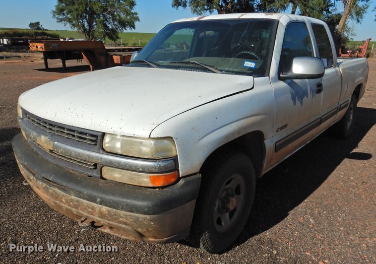image for item DK2439 2002 Chevrolet Silverado 1500  Ext. Cab pickup truck