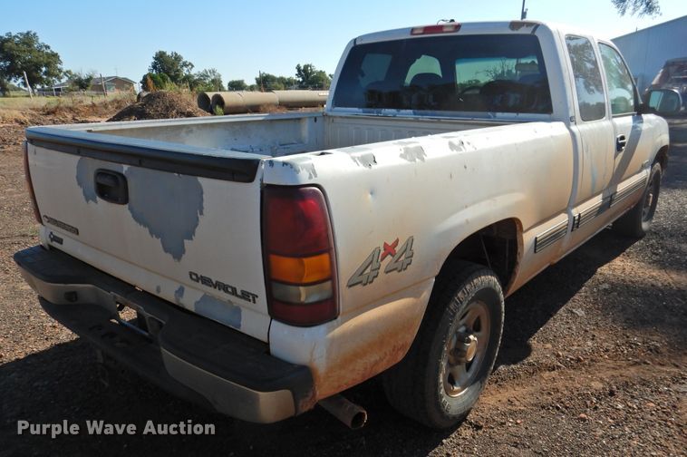 image for item DK2439 2002 Chevrolet Silverado 1500  Ext. Cab pickup truck