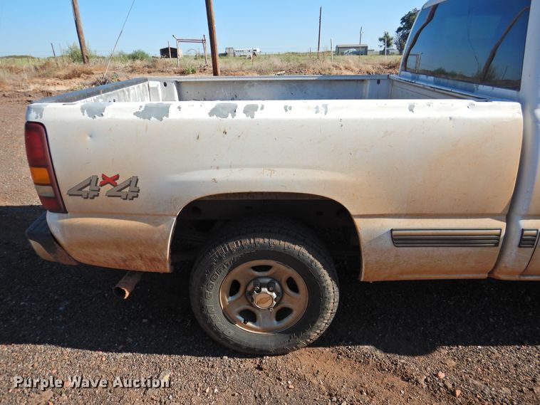 image for item DK2439 2002 Chevrolet Silverado 1500  Ext. Cab pickup truck