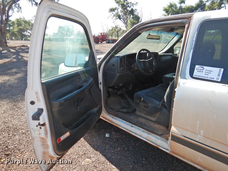 image for item DK2439 2002 Chevrolet Silverado 1500  Ext. Cab pickup truck